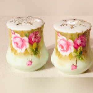 Lefton Green Heritage Salt & Pepper Shakers Vintage Hand Painted 3070 Japan